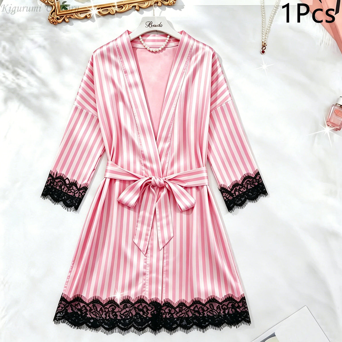 Damen-Pyjama-Set aus Satin mit Buchstaben-Print, V-Ausschnitt, sexy Spitzenbesatz, eleganter Seiden-Loungewear mit langärmeliger Robe, Trägerhemd und Shorts