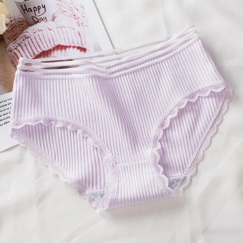 2026 beliebte Weibliche Kurze Mid-taille Spitze Hohl Dame Unterwäsche Sexy Gewinde Unterhose Baumwolle Tuch Trend Frauen Einfache Höschen