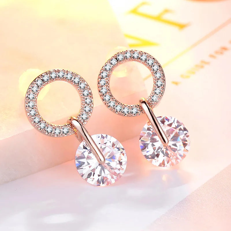 Huitan Koreanische Partysu Stil Brillante Zirkonia Frauen Tropfen Ohrringe 4 Farben Einfache Stilvolle Weibliche Zarte Ohrring Schmuck