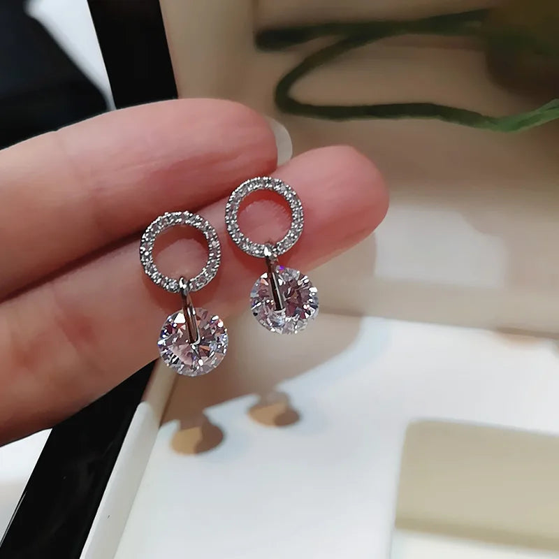 Huitan Koreanische Partysu Stil Brillante Zirkonia Frauen Tropfen Ohrringe 4 Farben Einfache Stilvolle Weibliche Zarte Ohrring Schmuck