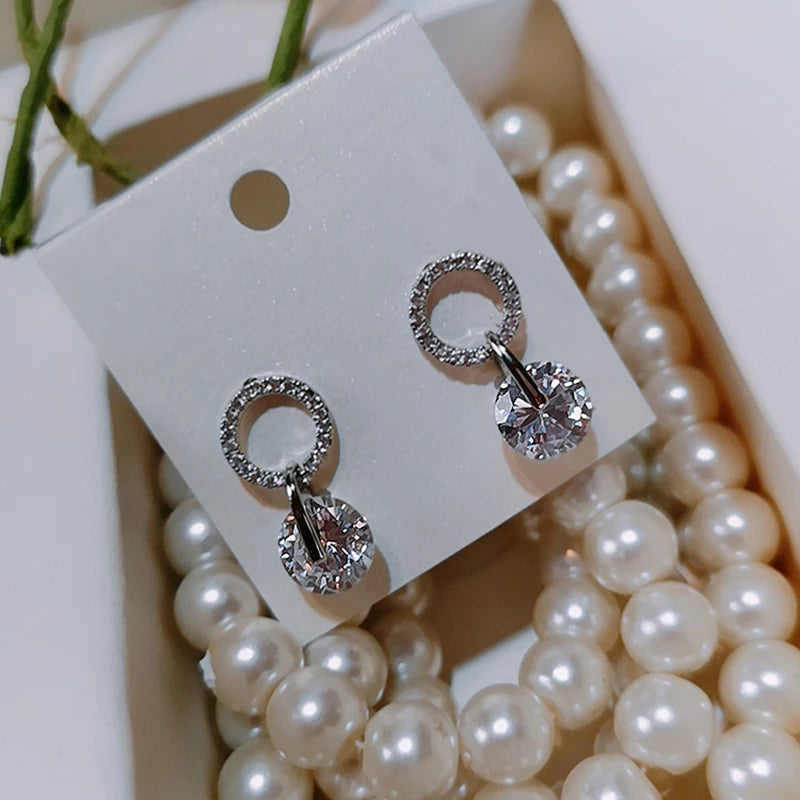 Huitan Koreanische Partysu Stil Brillante Zirkonia Frauen Tropfen Ohrringe 4 Farben Einfache Stilvolle Weibliche Zarte Ohrring Schmuck