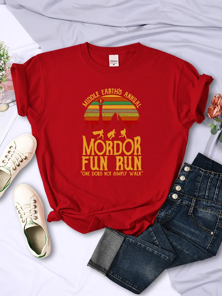 Mittlere Erde jährliche Mordor Fun Run T-Shirts Frauen Vintage lässig All-Mathe Tops atmungsaktive Mode Kurzarm Damen bekleidung