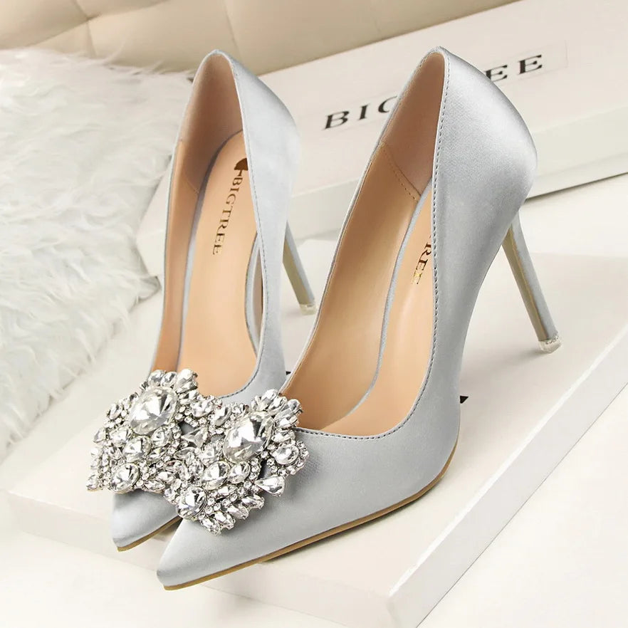 Frauen Satin 10 cm High Heels Sexy Kristall Drag Queen Pumpen Weibliche Spitz Neue Grüne Formelle Anlässe Abend Bankett schuhe