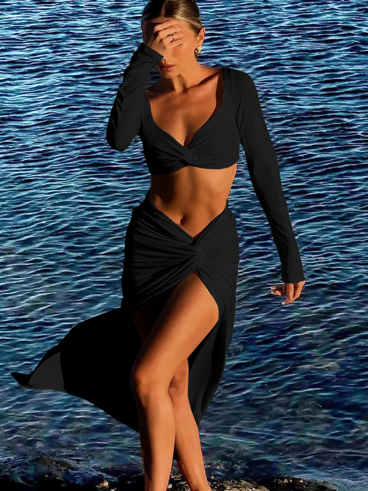 Hugcitar 2025 Elegante 2-teilige Sets Weiß Langarm Geraffte Sexy Crop Top Schlitz Midi Rock Frühling Frauen Kleidung Party Urlaub