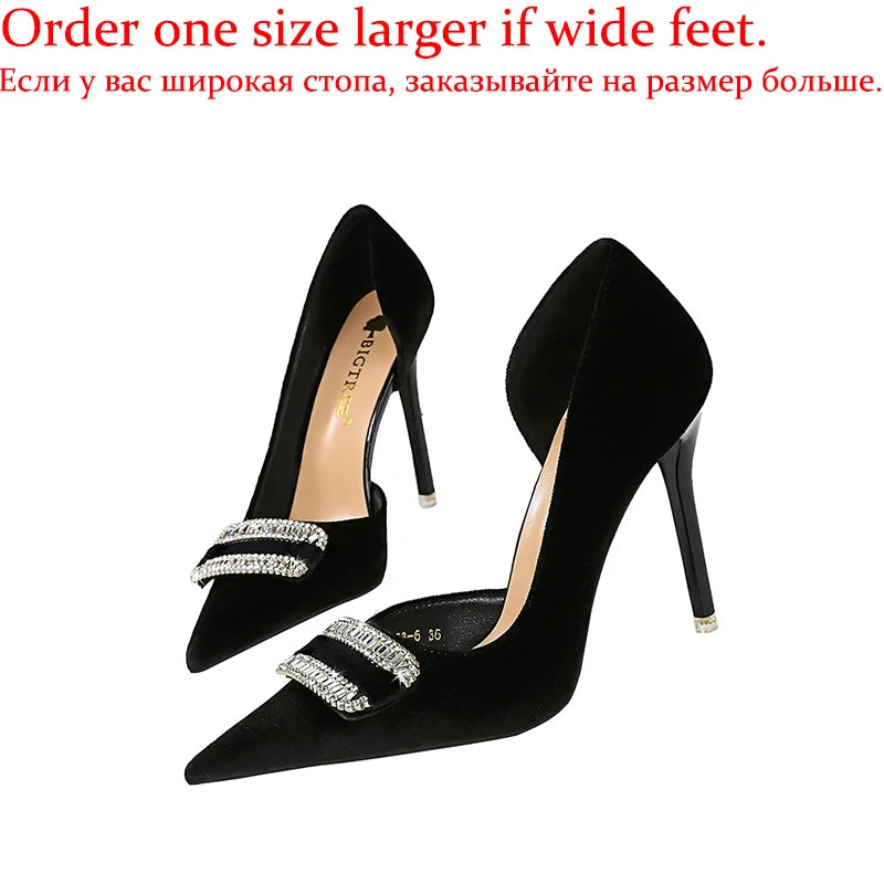 Frauen Luxus Kristall 7 cm 10,5 cm High Heels Stiletto Scarpins Weibliche Elegante Valentine Pumpen Dame Samt Party Low Heels schuhe