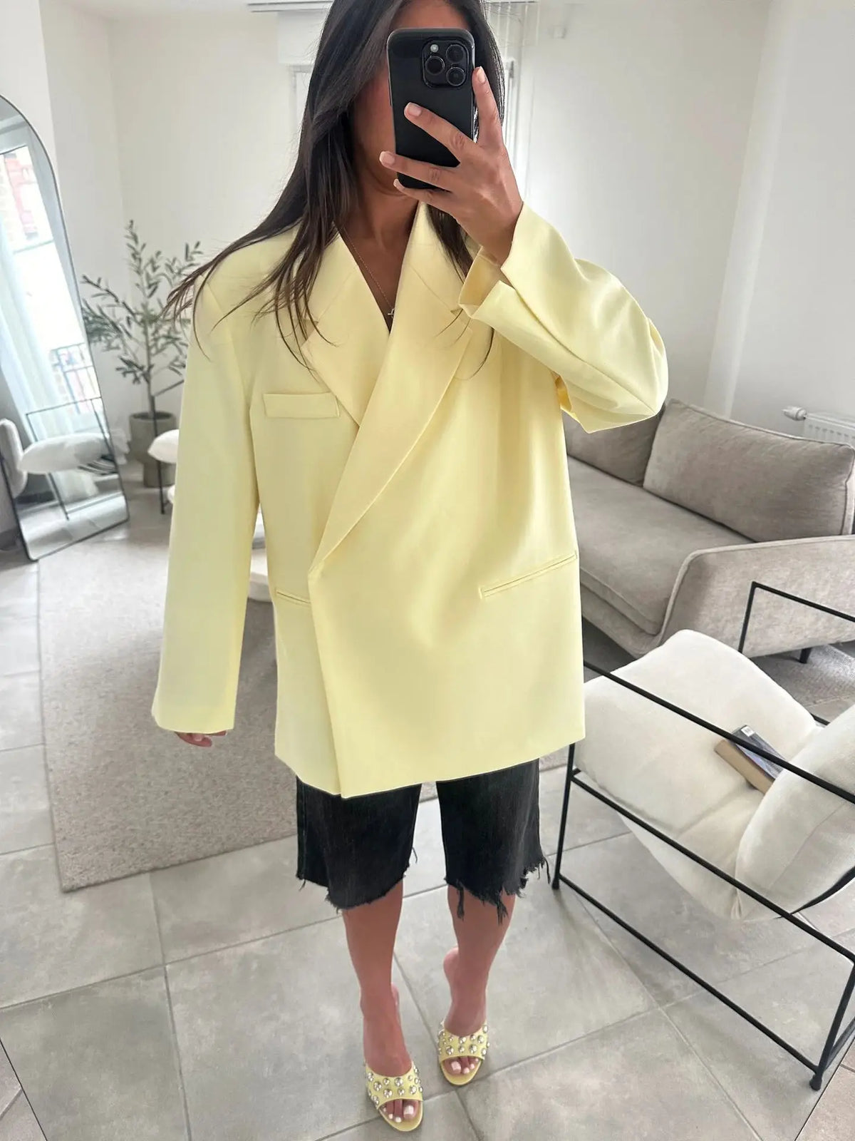 Damen Lockerer Blazer-Anzug Einfarbig Lässiger Umlegekragen Einknopf-Mantel Hochgeschnittene Shorts 2026 Sommer Herbst Formelle Neue Outfits