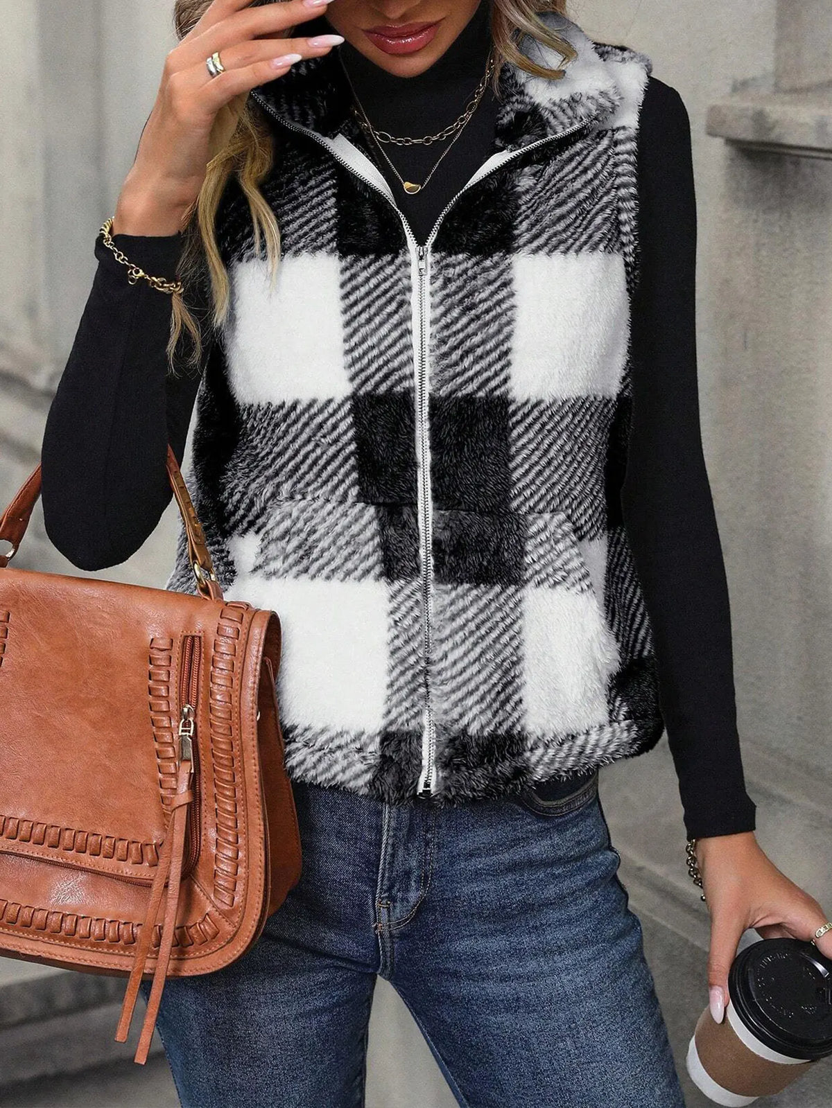 Neue stilvolle schwarz-weiß karierte Fleece-Weste für Damen, Stehkragen, lässig ärmellos, vielseitige Jacke.
