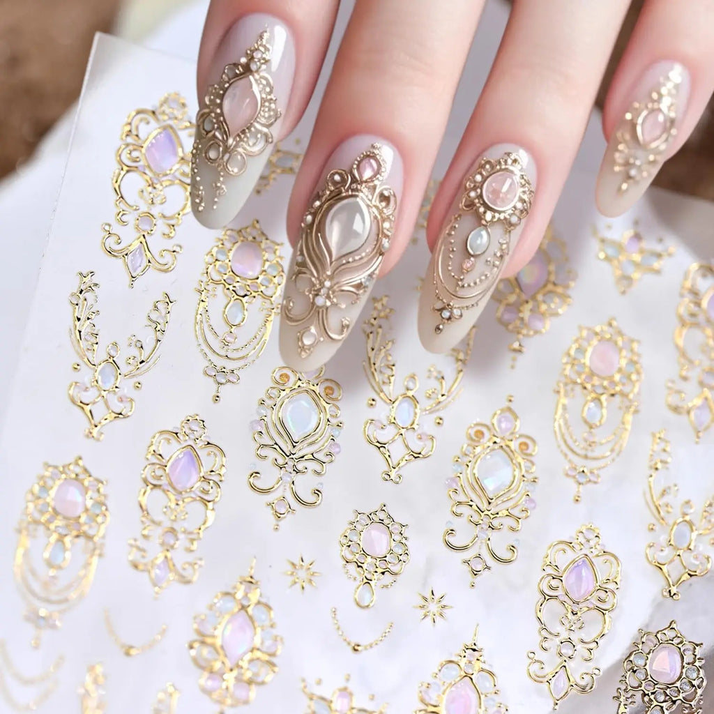 5D Luxus Gold Zepter Nail Art Aufkleber Wunderschöner Edelstein Elegantes höfischer Muster Deca Halskette Rahmen Selbstklebender Nagelaufkleber