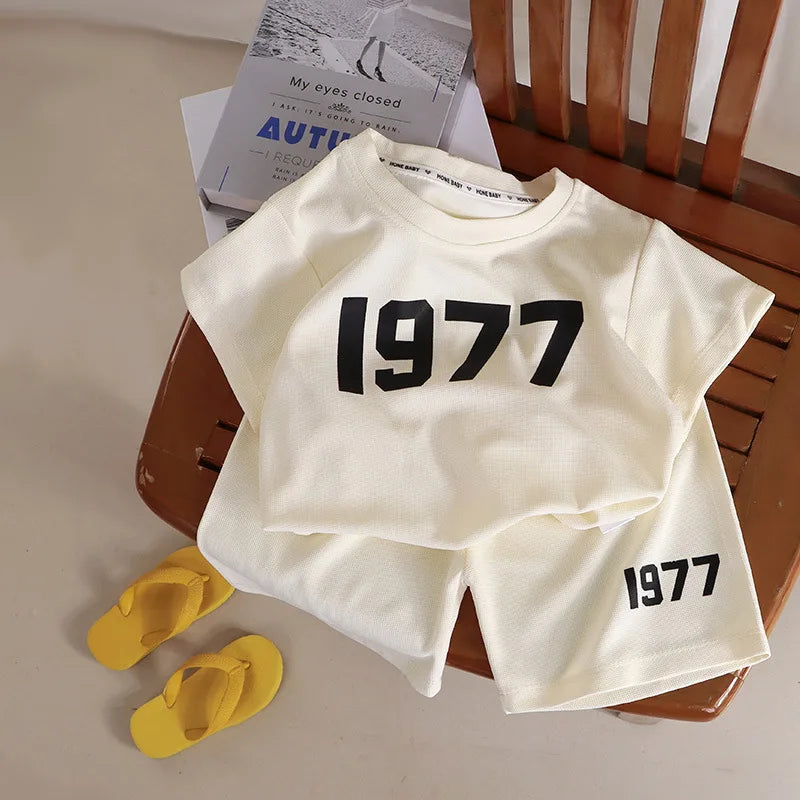 1 2 3 4 Alter Kurzarm Outfits Kinder Sommer Mode T-shirt Shorts Anzüge Kinder Einfarbig Lose Beiläufige Kostüm Baby 2 stück Sets