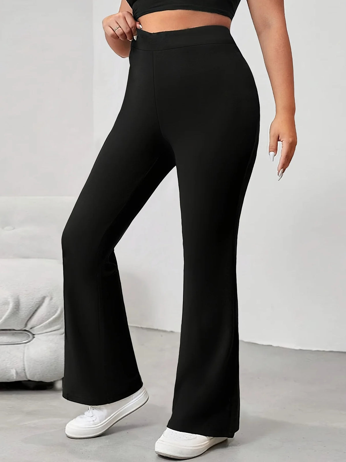 2024 Sommer neue Damen Plus-Size-Britisch Street Style Fashion Style Plissee Design ausgestellte Hose