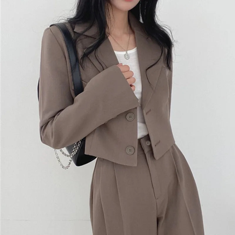 Anzug-Set für Damen: Blazer und Gerade Hose, Einreihig mit Umlegekragen, Büro-Outfit