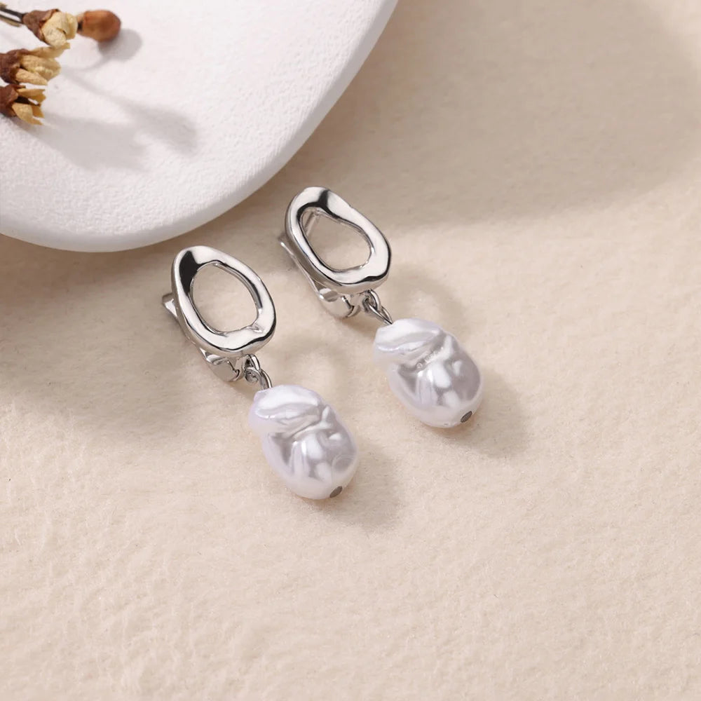 Klassische Imitation Perle Edelstahl Durchbohrte Ohrringe für Frauen Vergoldet Blatt Zirkonia Schmuck Retro Schmuck Kostenloser Versand