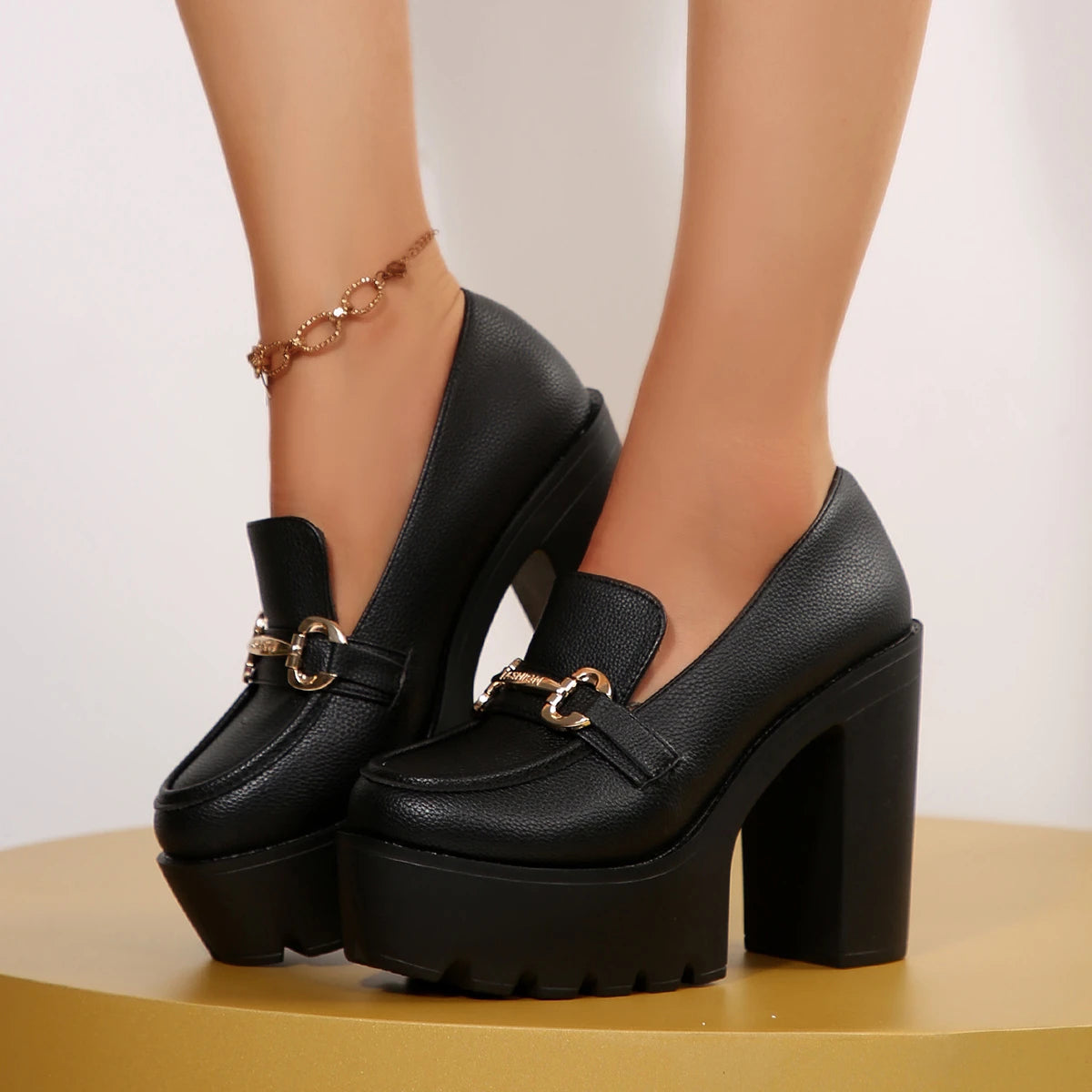 Frauen High Heel Pumps Outdoor High Heels Plattform Schuhe Frau Marke Weiche Leder Luxus Heels Frau Trend Retro Designer Pumpen