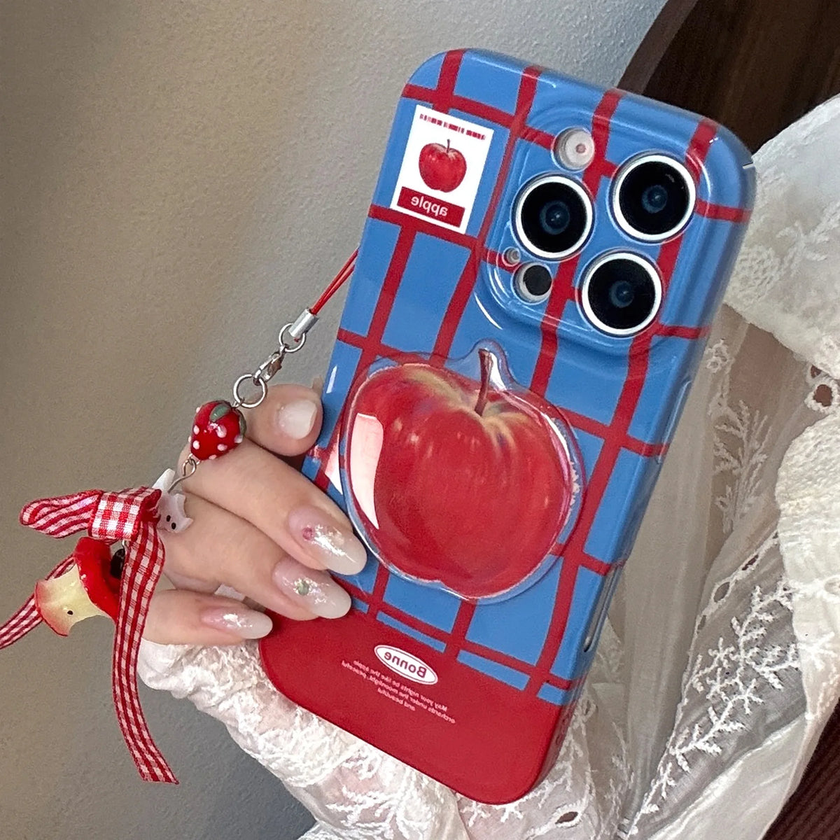 Koreanische Karierte 3D Rote Apfel Handyhülle mit Kette für iPhone 17 Air 16 15 14 13 12 11 Pro Max XS XR X 8 Plus Stoßfeste Hartschale