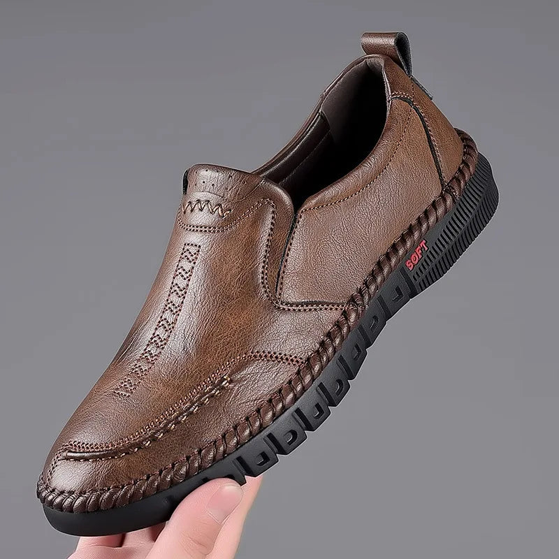 Herren Freizeit-Lederschuhe Herbst 2026 – Neuer Stil, atmungsaktive Slip-On Business Casual Low-Top Schuhe mit runder Zehenkappe im koreanischen Stil