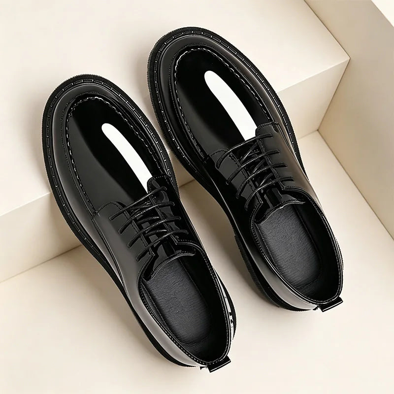 Herren Schnürschuhe im Brogue-Stil mit dicker Plateausohle, formelle Schuhe für Büro, Hochzeit, Alltag und besondere Anlässe.