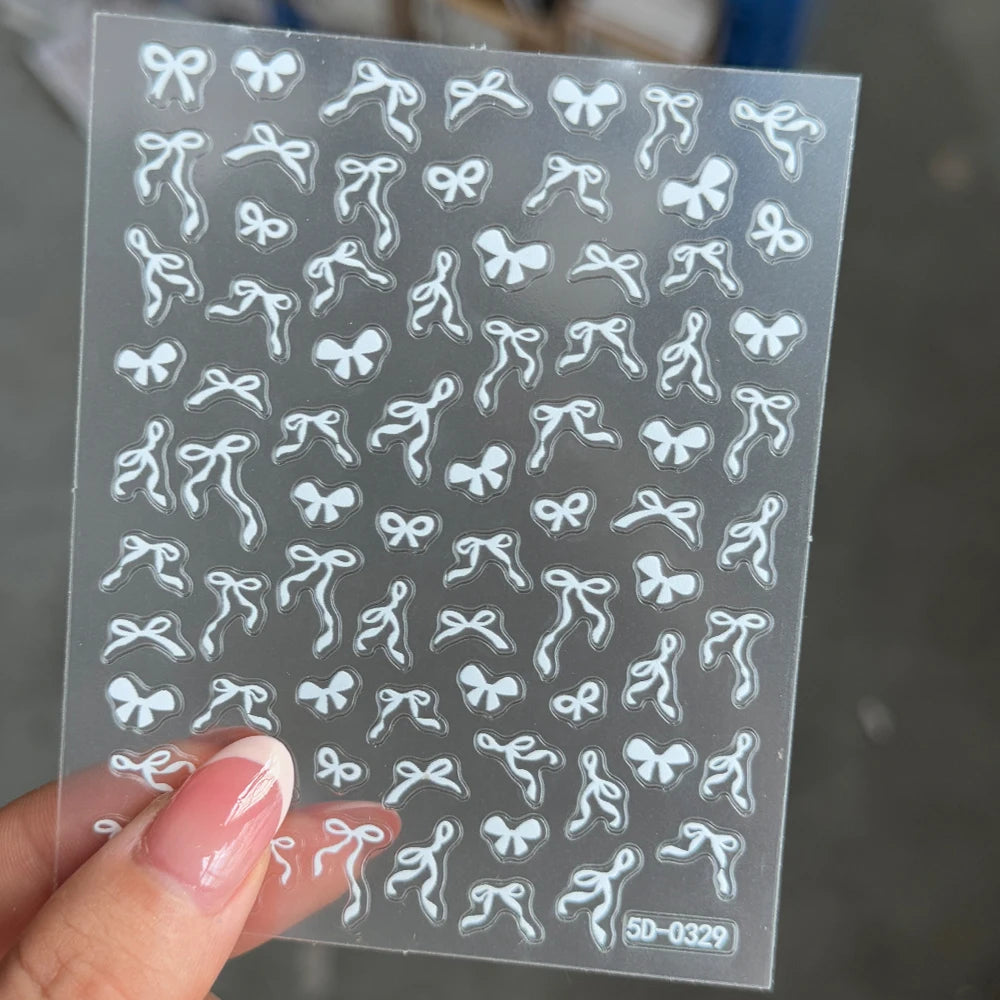 1 Stück Silberner Ausgestanzter Stern-Nagelaufkleber 5D Schwarzes Pentagramm Kreuz Sternenlicht Nagelsticker Metallische Fünfzackige Nagelkunst-Dekoration