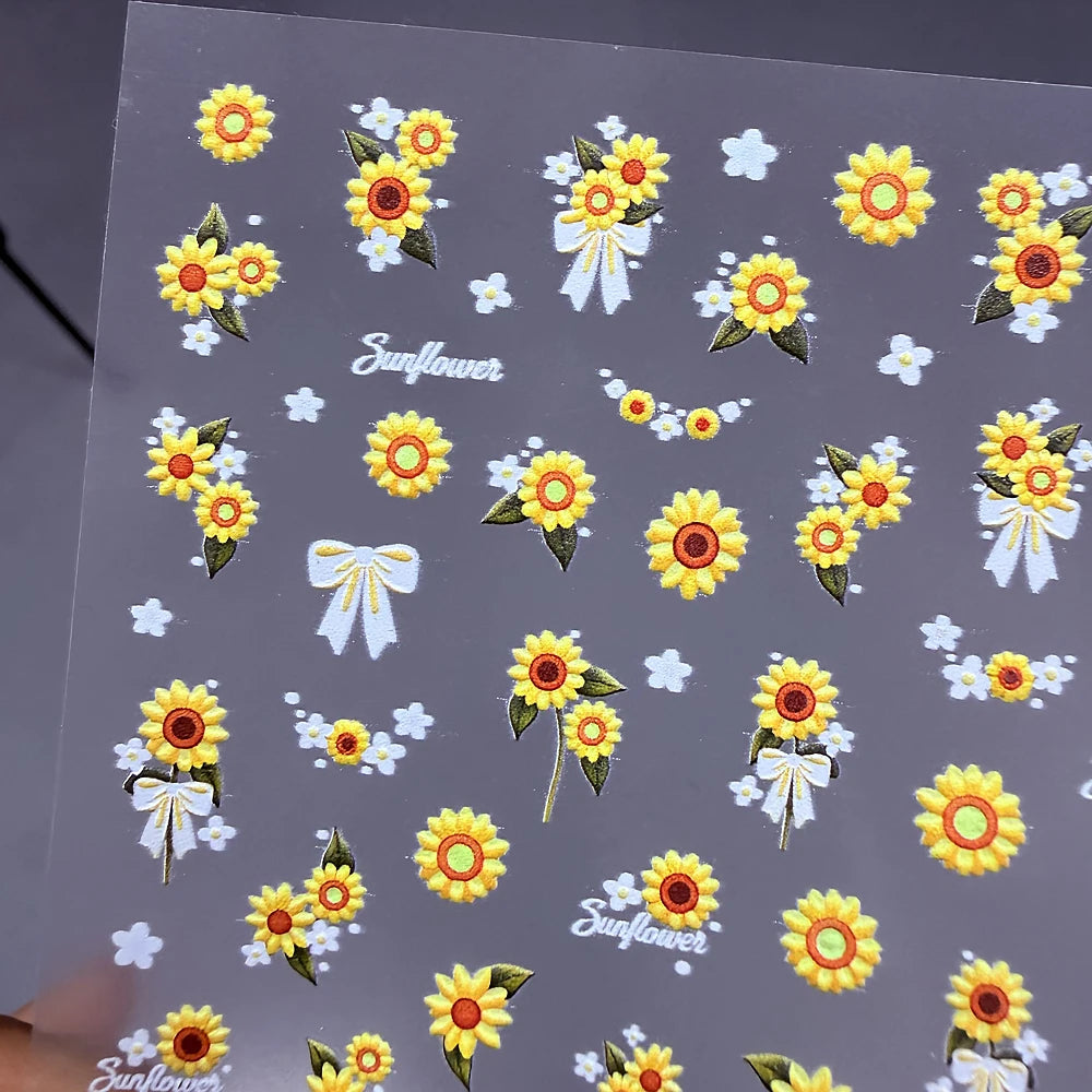 1 Stück 5D Geprägter Sonnenblumen-Nagelaufkleber Weißes Schleifenband Gelbe Gänseblümchen Blumengirlande Nagelsticker DIY Frühling Sommer Maniküre Deko