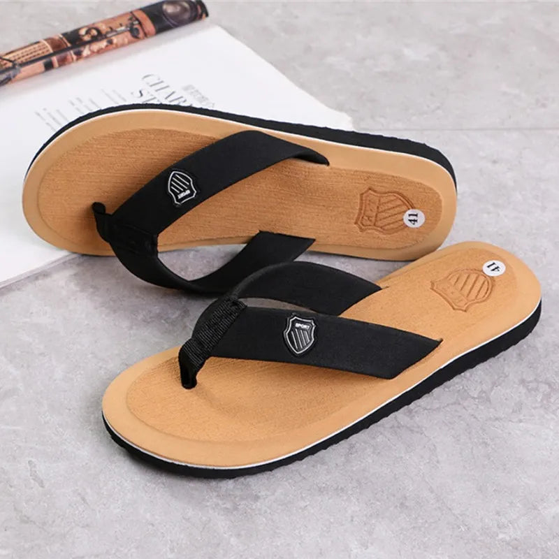 2023neue Männer Hausschuhe Eva weiche Seiten Schuhe Garten Sandstrand Schuhe Keile süße Sandalen Anti-Rutsch-Plattform Flip Flops für Stenio
