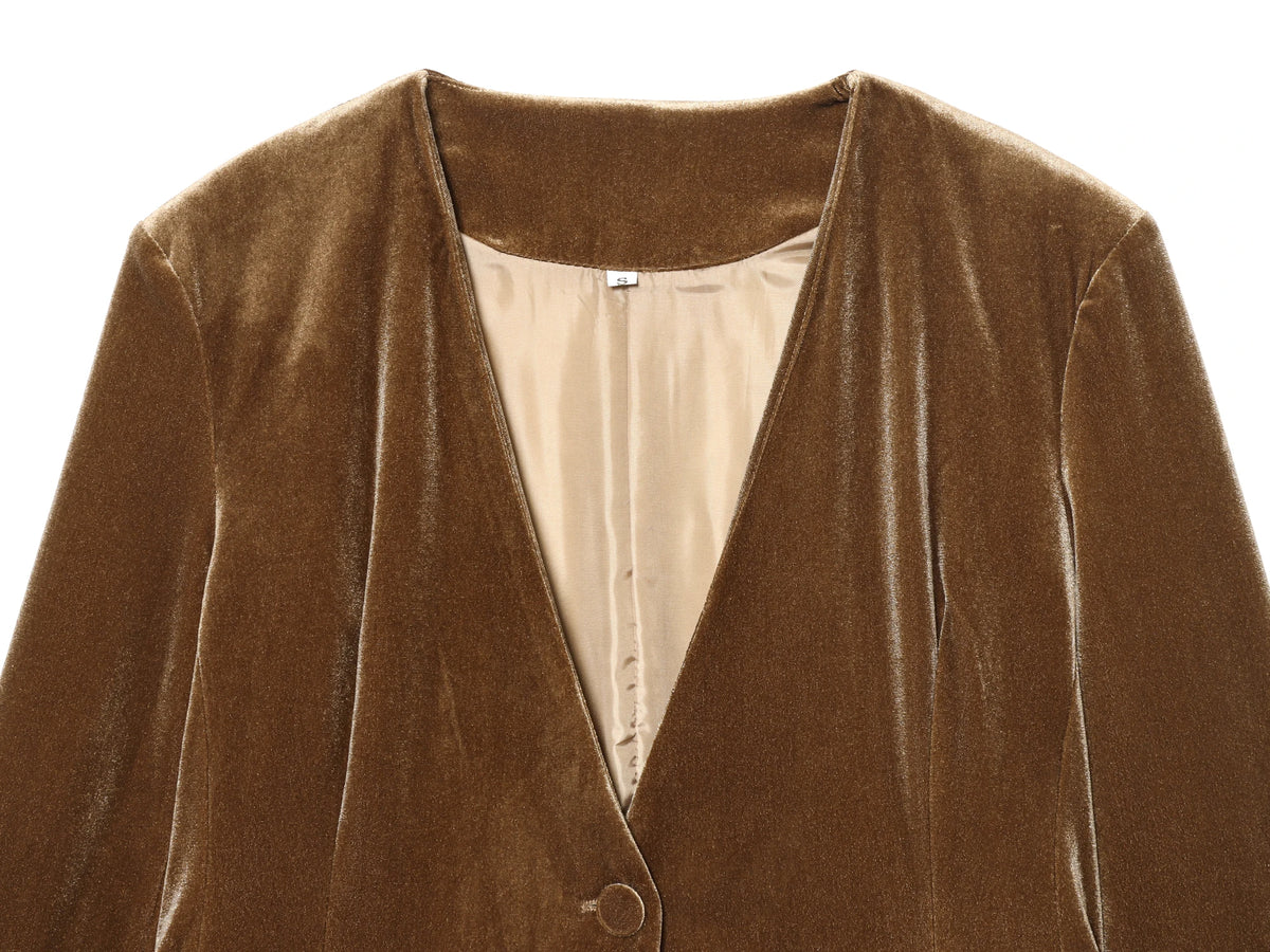 ETJ Damen-Frühlingskollektion. Stilvolle Pendler-Anzugjacke aus Samt mit V-Ausschnitt und passende lockere Anzughose