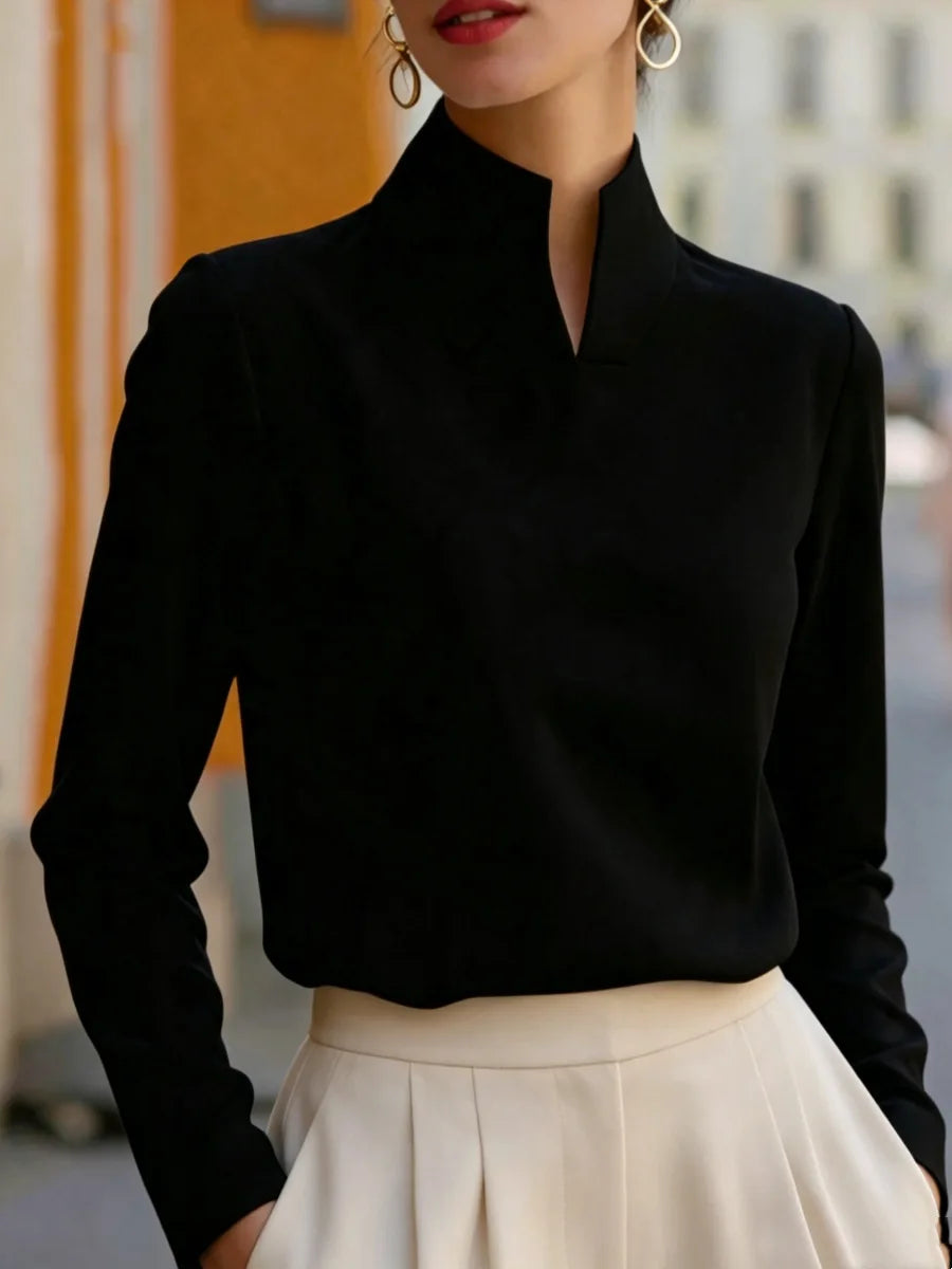 Bluse mit geteiltem Stehkragen, langen Ärmeln und Satin-Optik, minimalistisch, elegant, für Büro und Pendler, locker geschnitten, formelles Damenhemd