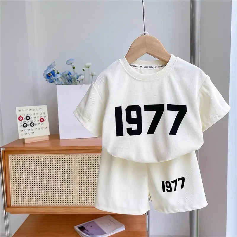 1 2 3 4 Alter Kurzarm Outfits Kinder Sommer Mode T-shirt Shorts Anzüge Kinder Einfarbig Lose Beiläufige Kostüm Baby 2 stück Sets