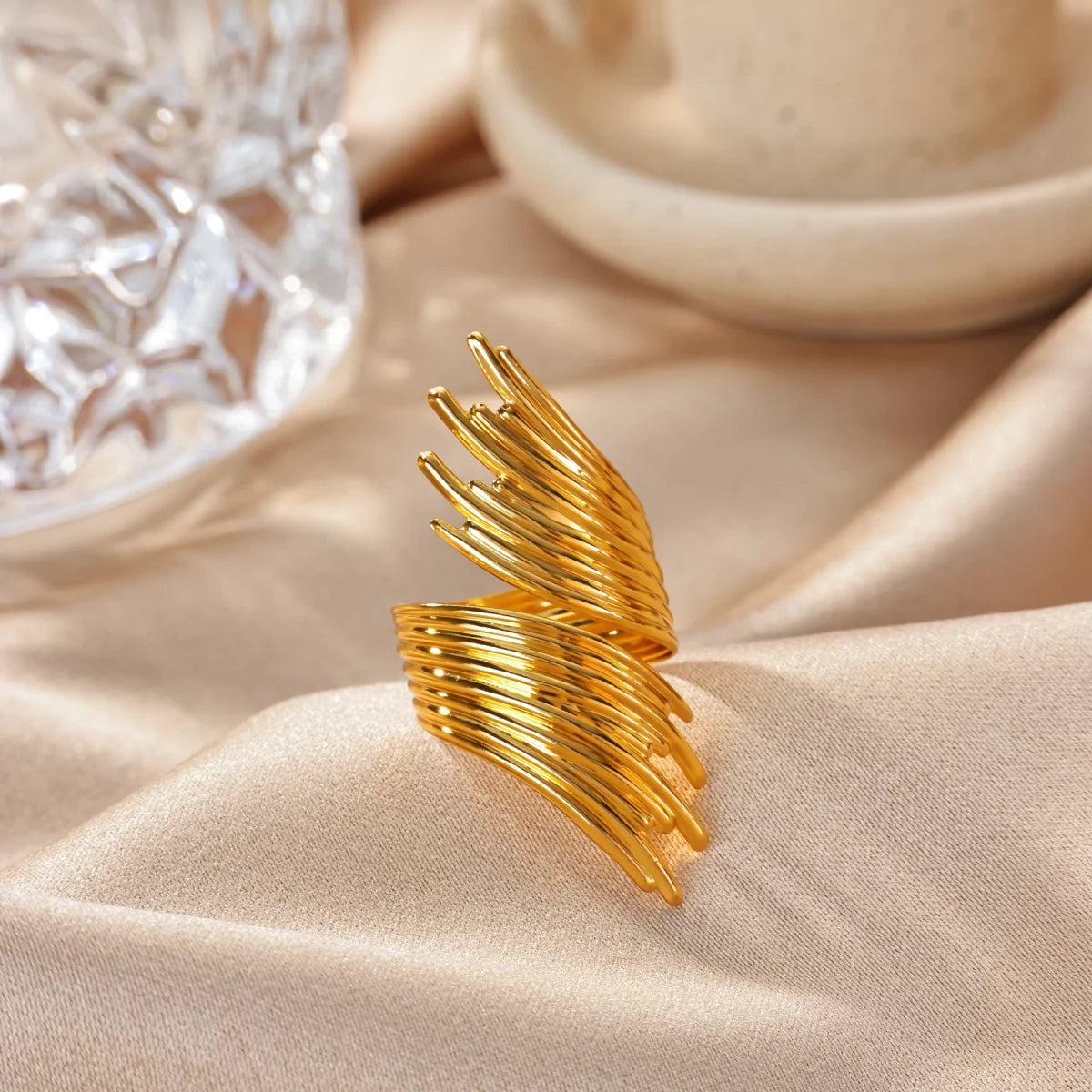 Punk-Ringe mit kräftiger Textur und Flügelmotiv für Damen, goldfarben, geometrischer Statement-Ring, ästhetischer Hochzeitsschmuck, Geburtstagsgeschenk