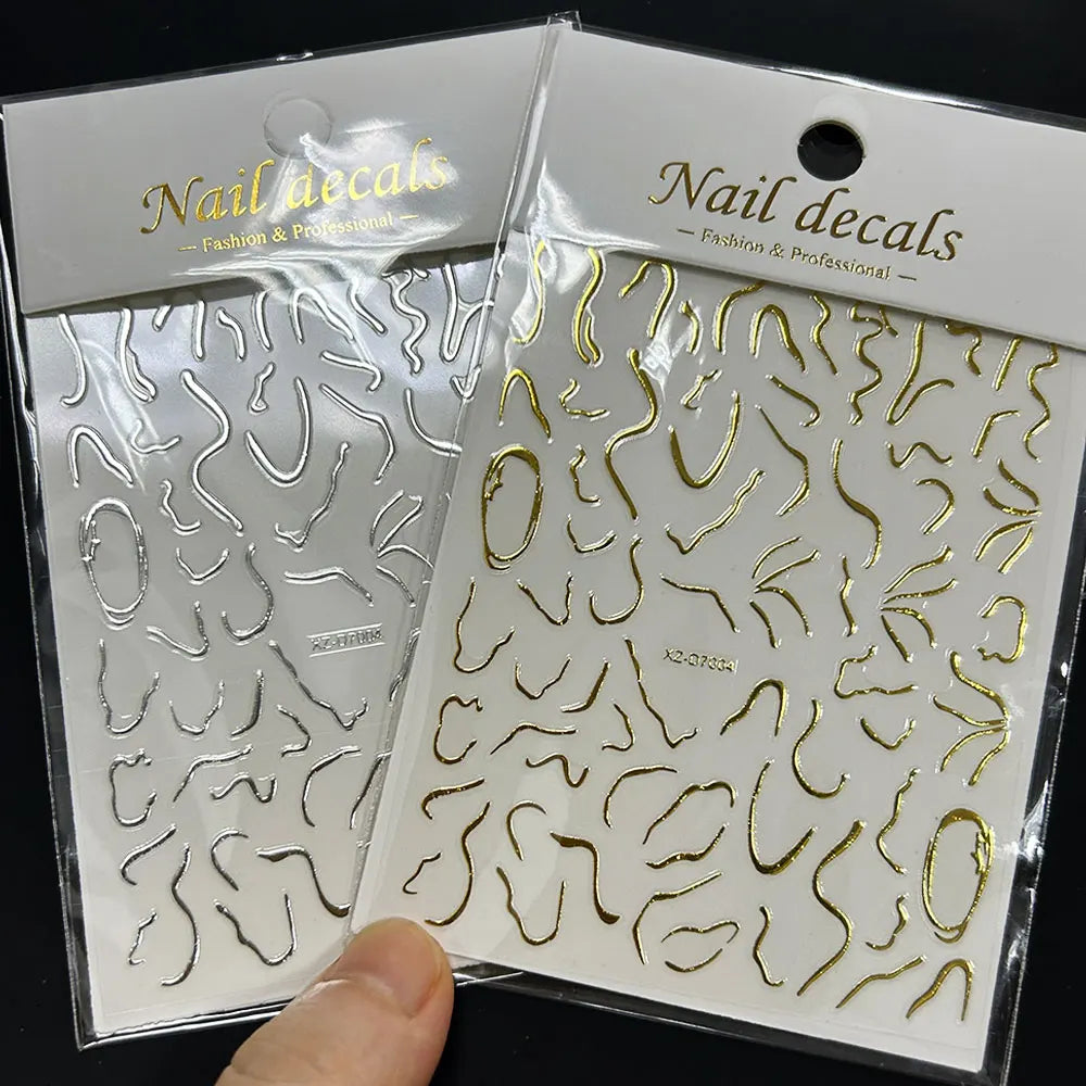 1 Stück 3D Bronzing Gold French Strips LinesNail Art Aufkleber Unregelmäßige Metall French Line Nagelaufkleber Selbstklebendes Nagelzubehör 4