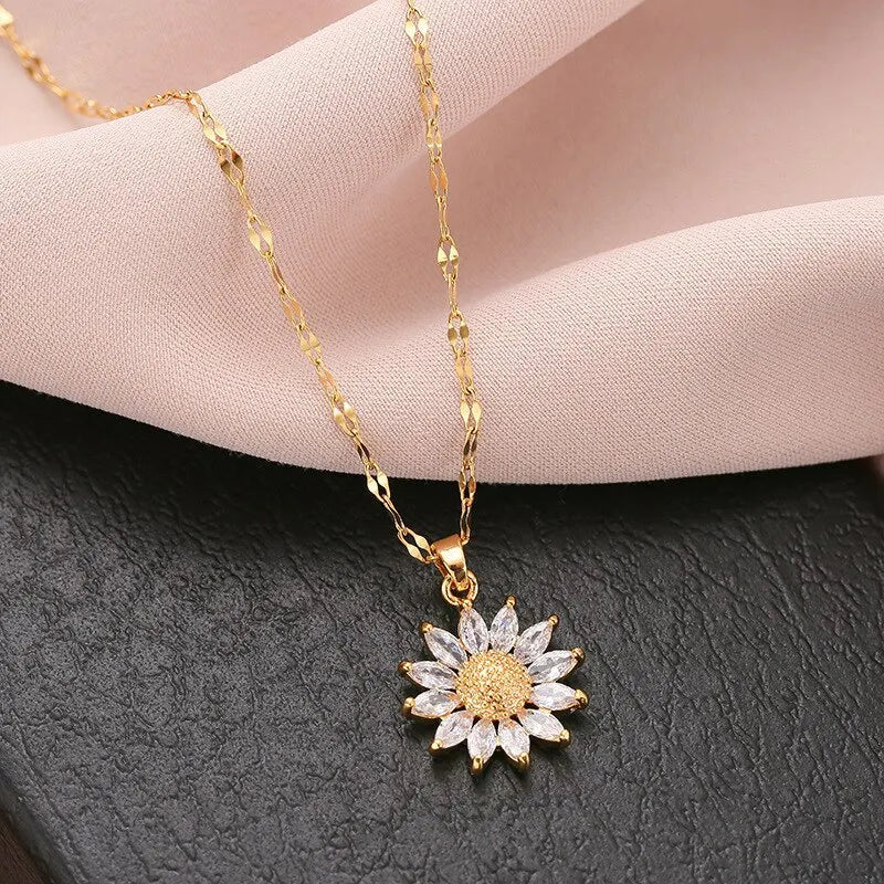 1PCS Gold-farbe Halskette Damen Licht Luxus Stil Blume Anhänger Intarsien Zirkonia Titan Stahl Kette Urlaub Schmuck