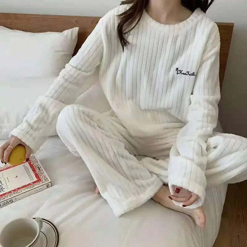 Warmes Pyjama-Set aus weichem Korallensamt-Jacquard für Damen, gemütliche Loungewear-Oberbekleidung für Winter, Weihnachten, Valentinstag, Geschenk ﻿
