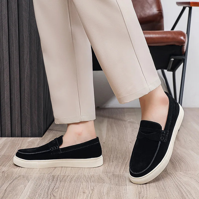 Neue Mode männer Bord Schuhe Bequeme Atmungsaktive loafer Vielseitig Dicken sohlen männlichen Casual Einzelnen Schuhe