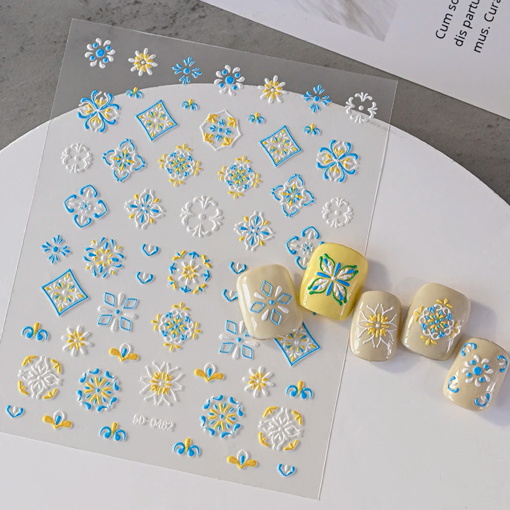 1 Stück 5D Relief Bohemian Nail Art Aufkleber, schicke Blüten elegante Stickerei Totem Boho Design Nagelzubehör Dekoration Zubehör