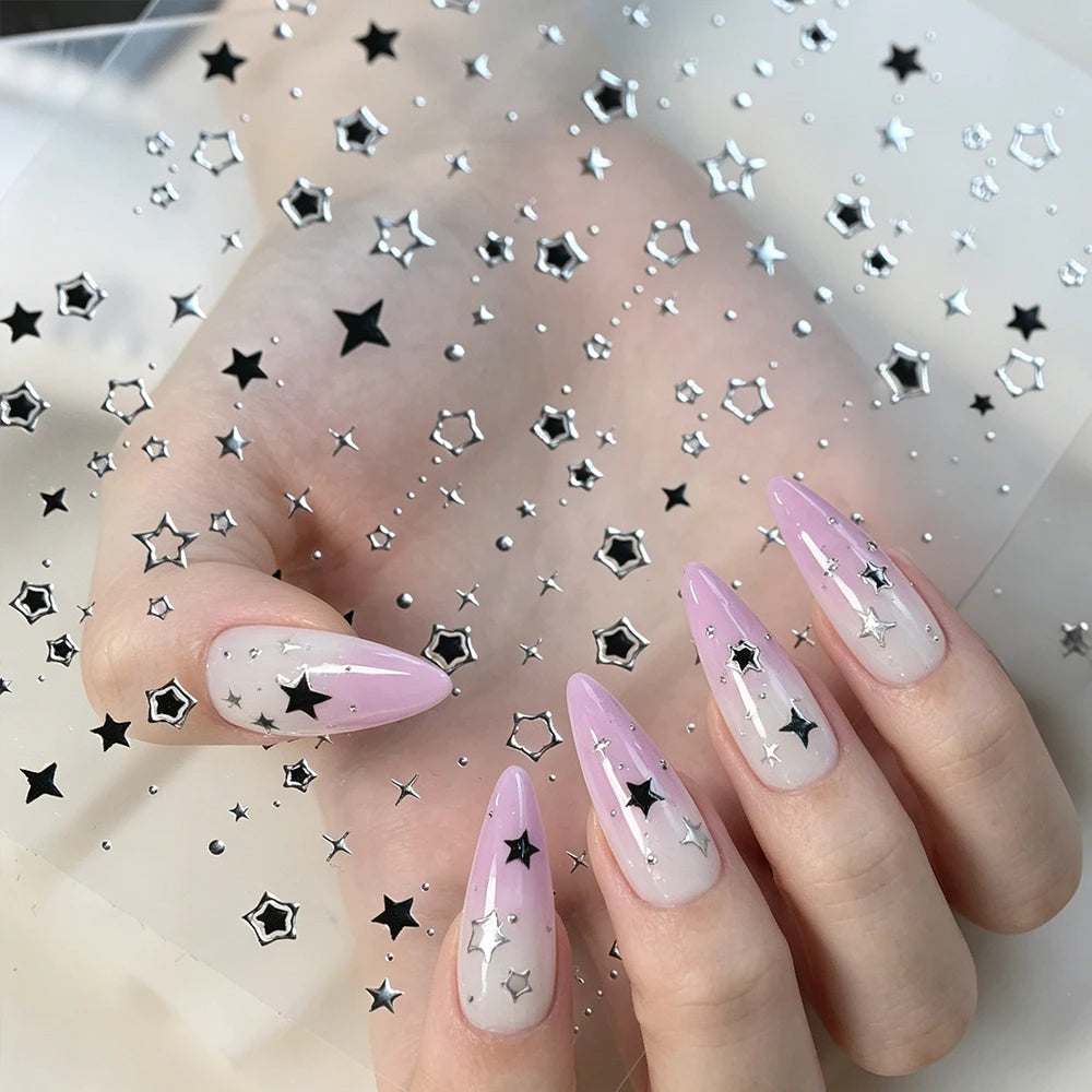 1 Stück Silberner Ausgestanzter Stern-Nagelaufkleber 5D Schwarzes Pentagramm Kreuz Sternenlicht Nagelsticker Metallische Fünfzackige Nagelkunst-Dekoration