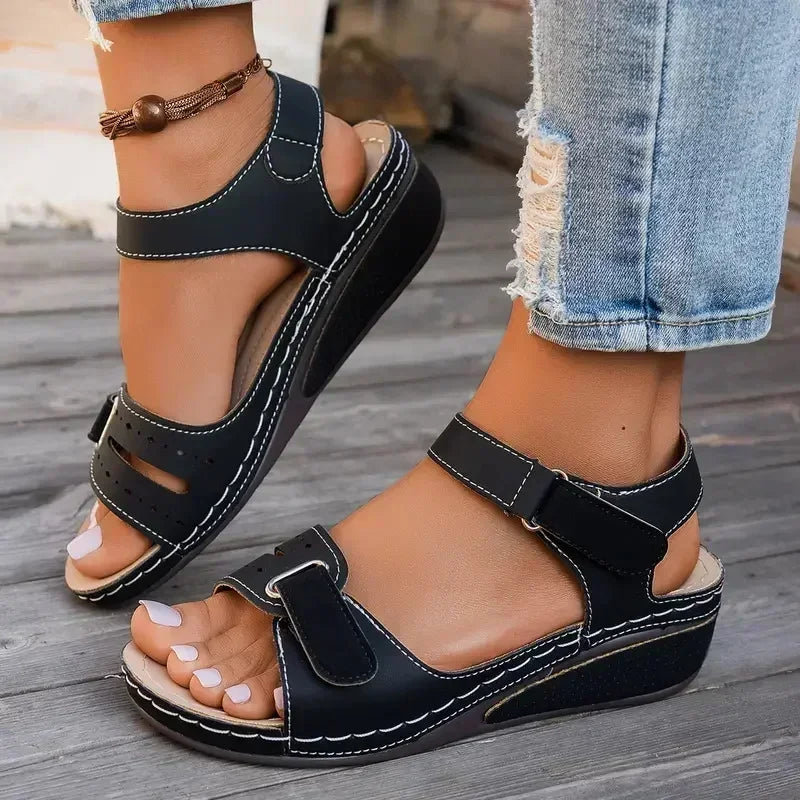 Damen Sandalen Sommer Neu Offene Zehen Mode Sandalen 2025 Neu Weiche Sexy Keilabsatz Schnalle Orthopädische Schuhe Damen Sandalias De Mujer