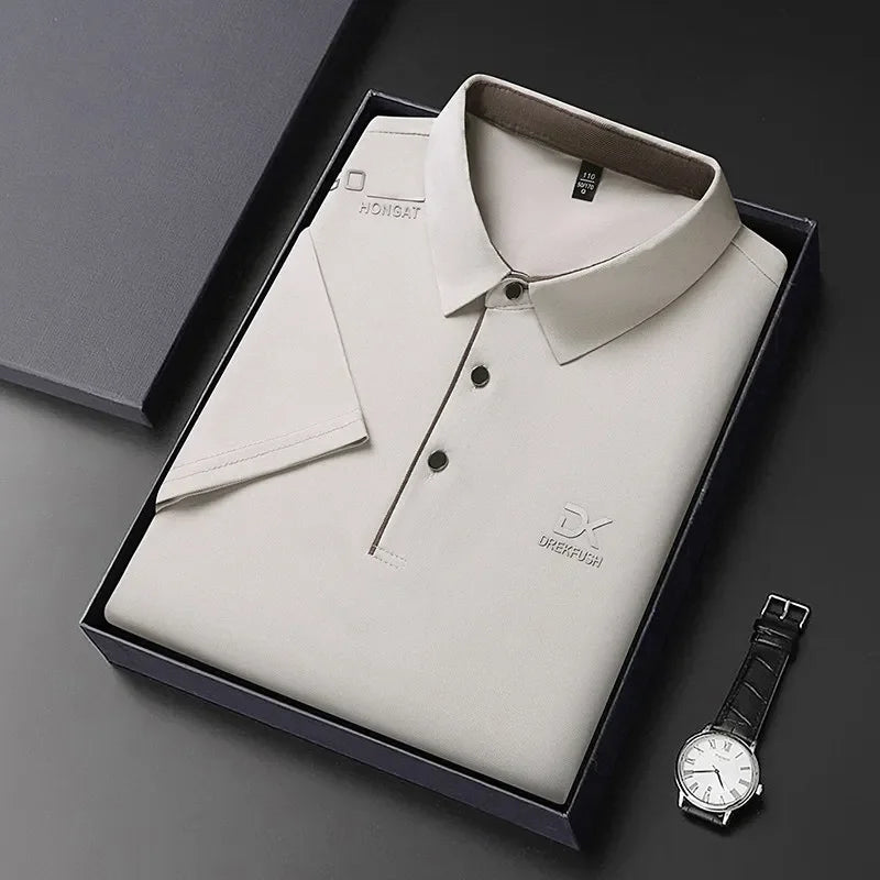 Neues Herren-Business-Casual-Kurzarmhemd mit Abzeichen, einfarbiges Poloshirt, modisches, atmungsaktives, bequemes, vielseitiges Oberteil