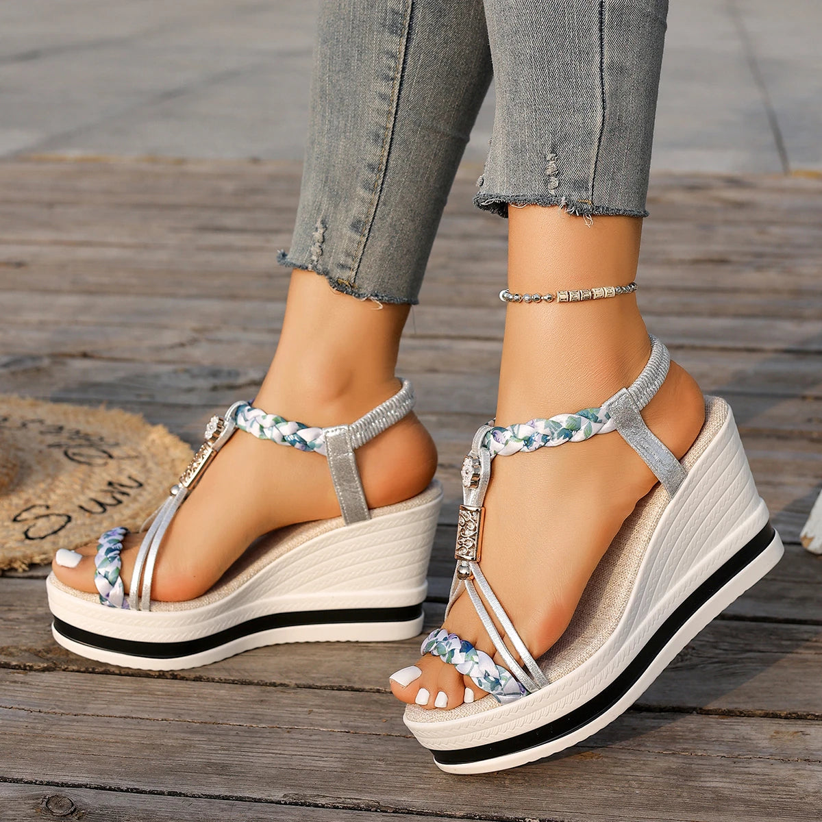 Damen Metallschnallen-Slipper Flache Plateau-Flip-Flops Schuhe Sommer Strand Sandalen Mode Neue Lässige Offene Zehen Slides