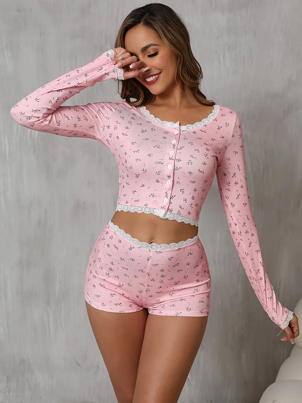 Süßes Blumen-Pyjama-Set für Damen, langärmelig, Strickjacke mit Knöpfen und Shorts mit hoher Taille, Spitzenbesatz, zweiteilige Loungewear-Nachtwäsche