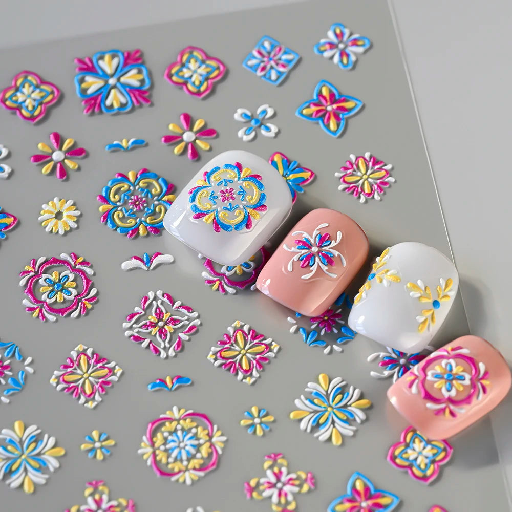 1 Stück 5D Relief Bohemian Nail Art Aufkleber, schicke Blüten elegante Stickerei Totem Boho Design Nagelzubehör Dekoration Zubehör