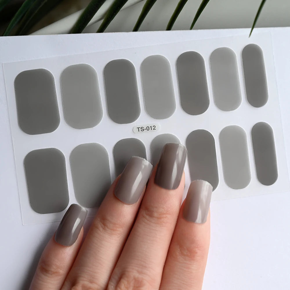 14 Tipps Full Wrap Nagellack Aufkleber Selbstklebende einfarbige Gel-Nagelstreifen Kunst Aufkleber Nicht halbgehärtete DIY Nageldekorationen