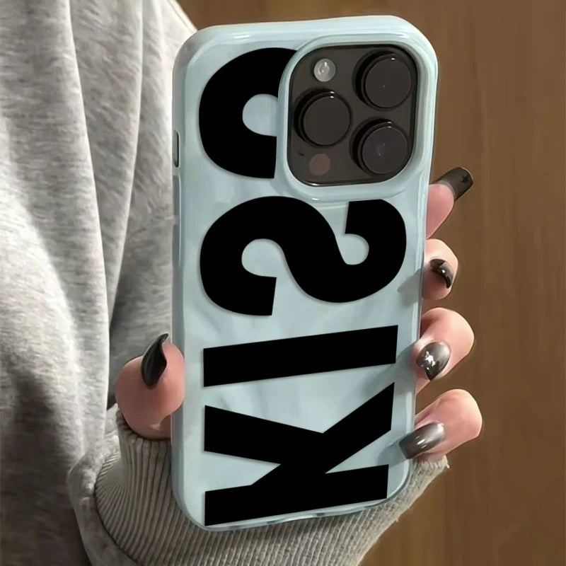 Personalisierte Handyhülle mit englischen Buchstaben und Kuss-Motiv für iPhone 17 16 15 Pro 14 11 12 13 Pro Max Air 16 Plus – Weiche TPU-Schutzhülle