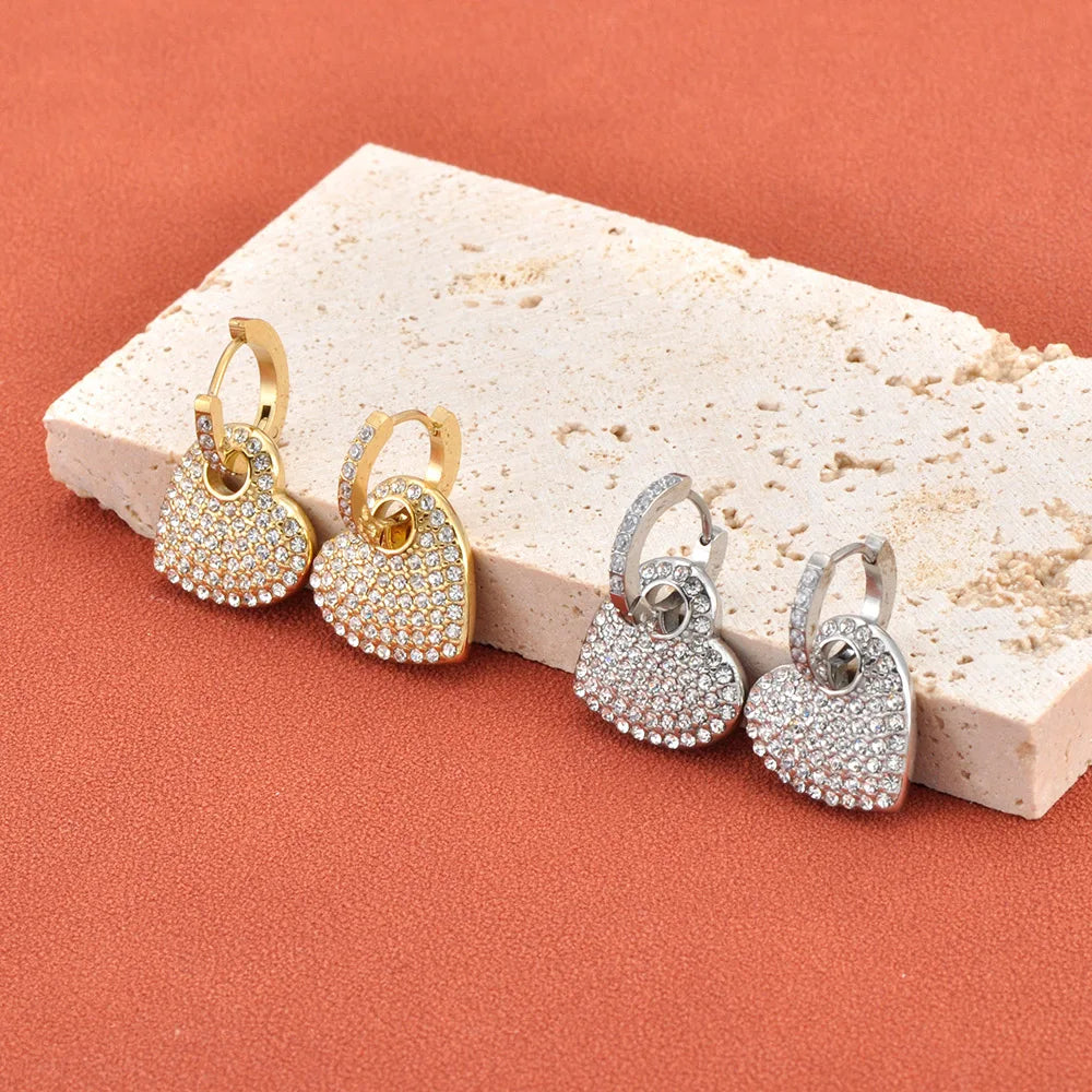 JeeMango Luxuriöse romantische Liebes-Herz-Creolen für Damen, Edelstahl, Zinkon-Kristall, Hochzeit, Brautohrringe, Schmuck E26036