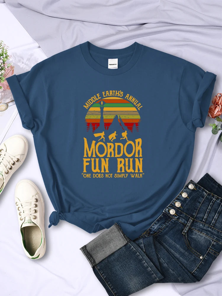 Mittlere Erde jährliche Mordor Fun Run T-Shirts Frauen Vintage lässig All-Mathe Tops atmungsaktive Mode Kurzarm Damen bekleidung