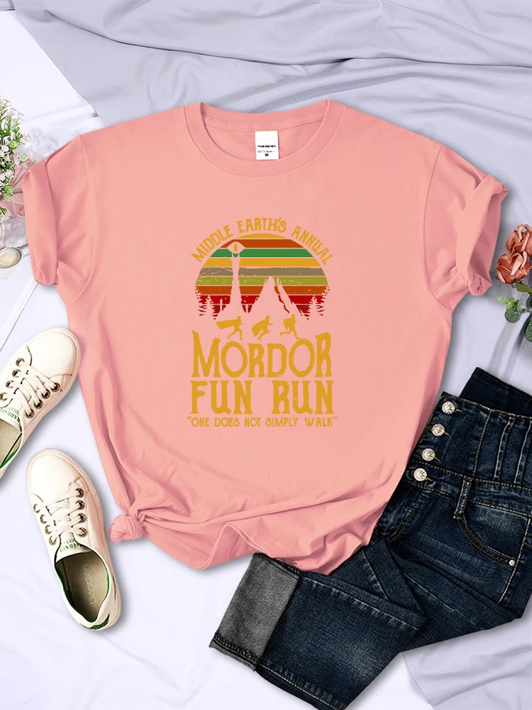 Mittlere Erde jährliche Mordor Fun Run T-Shirts Frauen Vintage lässig All-Mathe Tops atmungsaktive Mode Kurzarm Damen bekleidung