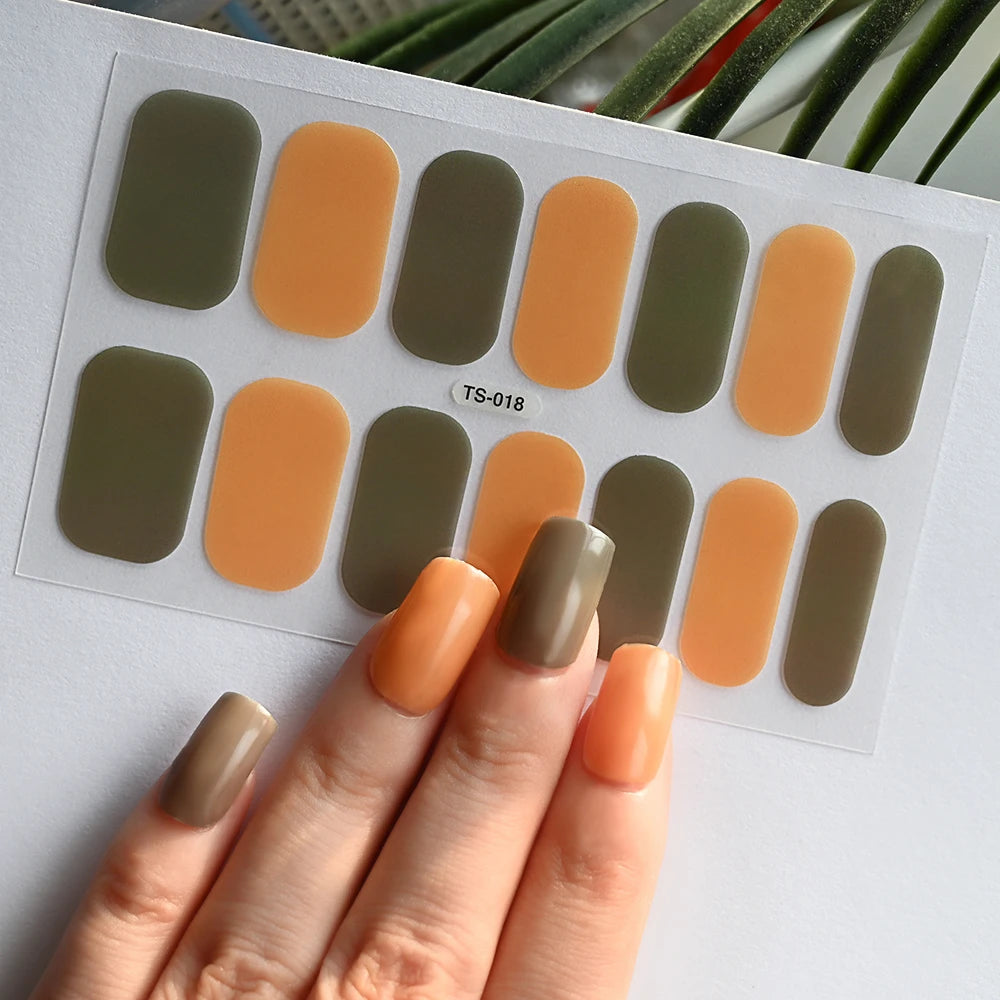 14 Tipps Full Wrap Nagellack Aufkleber Selbstklebende einfarbige Gel-Nagelstreifen Kunst Aufkleber Nicht halbgehärtete DIY Nageldekorationen