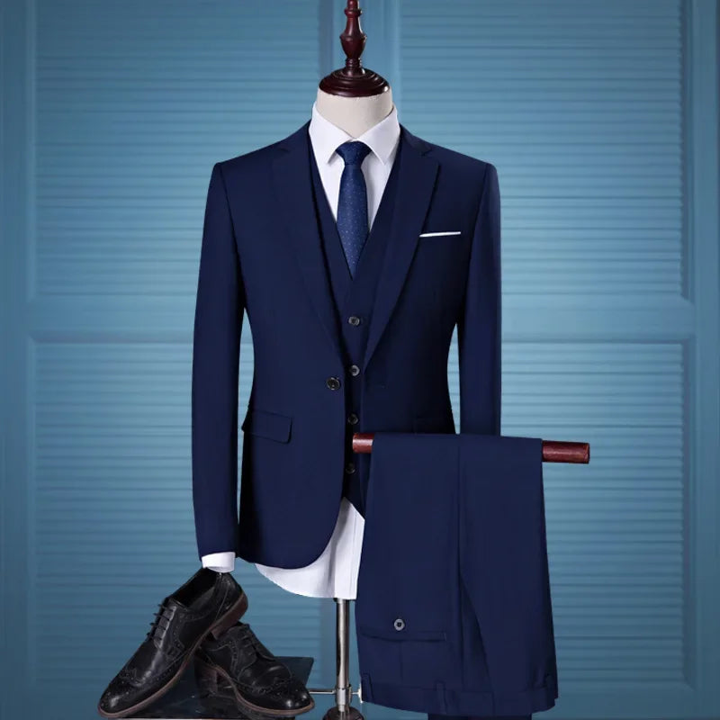 Slim Fit Dreiteiliges Herren-Hochzeitsanzug-Set Heißer Verkauf der Saison Neuer Stil Trauzeugen Kleiner Anzug Casual Business Formelle Kleidung M