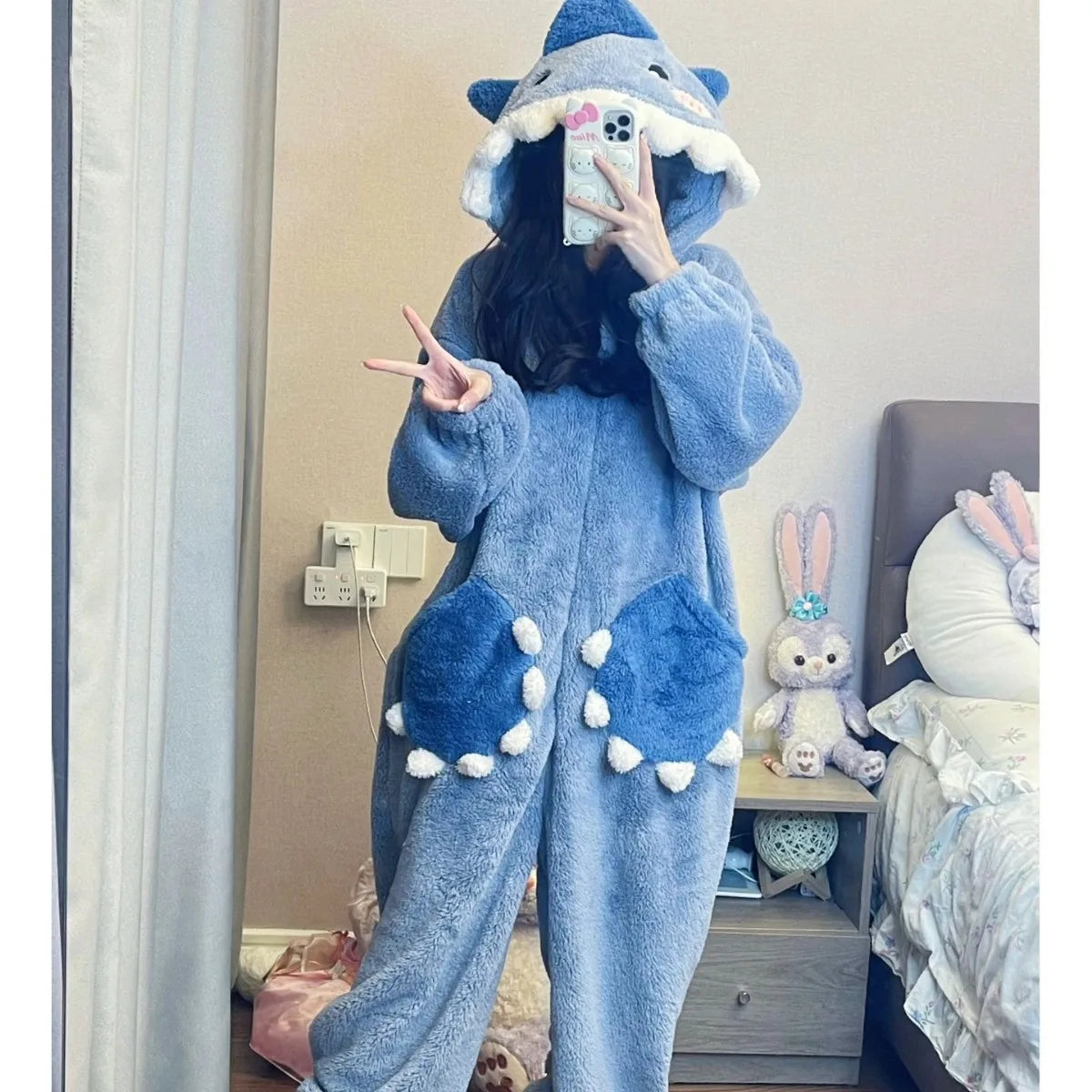 Cartoon niedlichen Hai Frauen Kapuze Nachtwäsche Kigurumi Einhorn Winter Cosplay Pyjama Overall weibliche Weihnachts feier Lounge wear