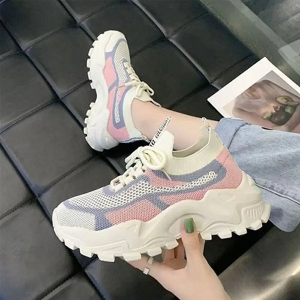 2025, leichte Laufschuhe für Damen, Air-Mesh-Schnür-Sneaker, flache Sohle, lässige modische Tennisschuhe für Outdoor-Aktivitäten