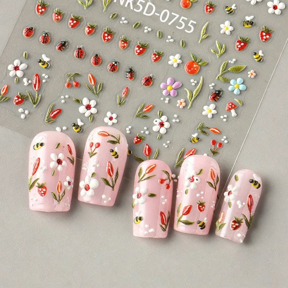 5D Süße Erdbeer- und weiße Gänseblümchen-Nagelaufkleber, geprägte Marienkäfer-, kleine Biene- und Tulpen-Design-Nagelsticker, DIY Frühlings-Blütenblätter-Deko