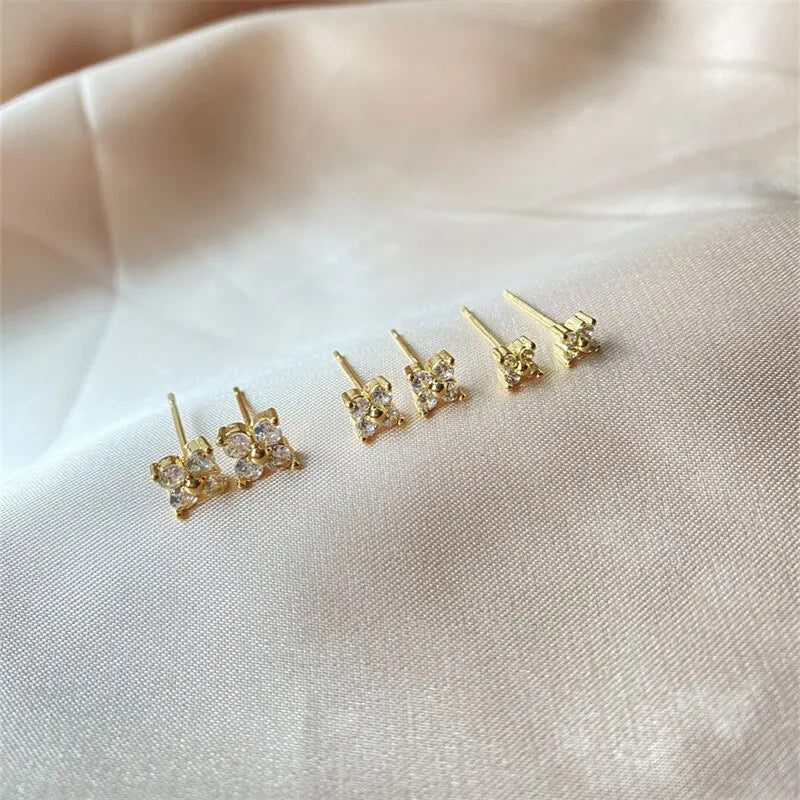 Exquisiter kleiner runder Zirkonia-Ohrstecker in Blumenform, goldfarben, für Damen, schlicht, Party, Hochzeit, Modeschmuck