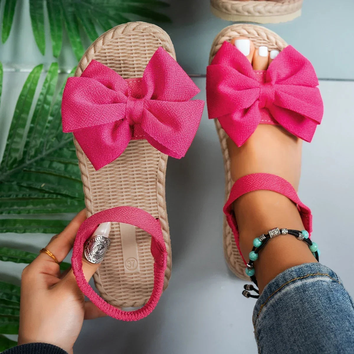 Frauen Sandalen 2025, Neue Sommer Leichte Sandalen Mode Strand Casual Hausschuhe Outdoor Fliege Flache Schuhe Hause plattform sandalen